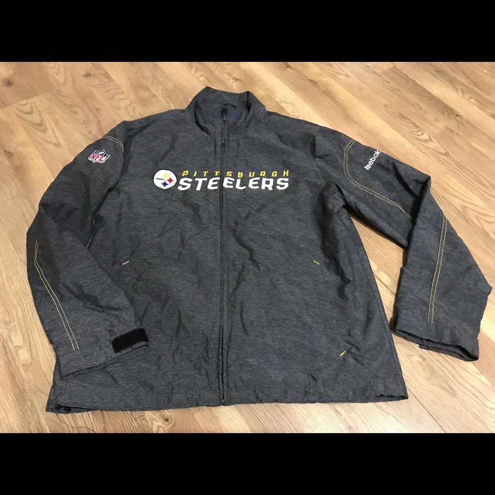 Reebok stealers women’s jackets size small